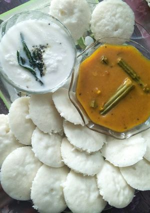 ઈડલી (Idli Recipe in Gujarati) રેસીપી મુખ્ય ફોટો