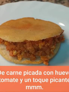 Una foto de Arepa de carne etc