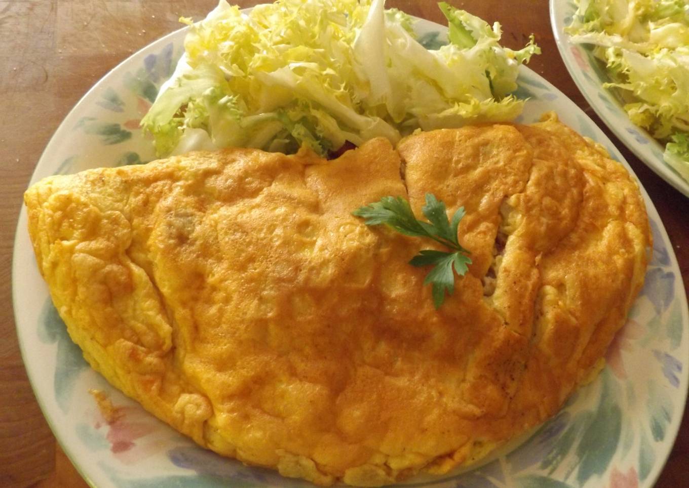 Omelette vegetariana de salchicha y queso mozzarella