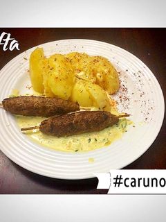 Una foto de Cafta & Papas Cocidas