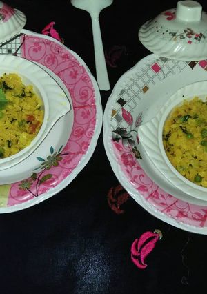 A picture of Matar cauliflower poha.