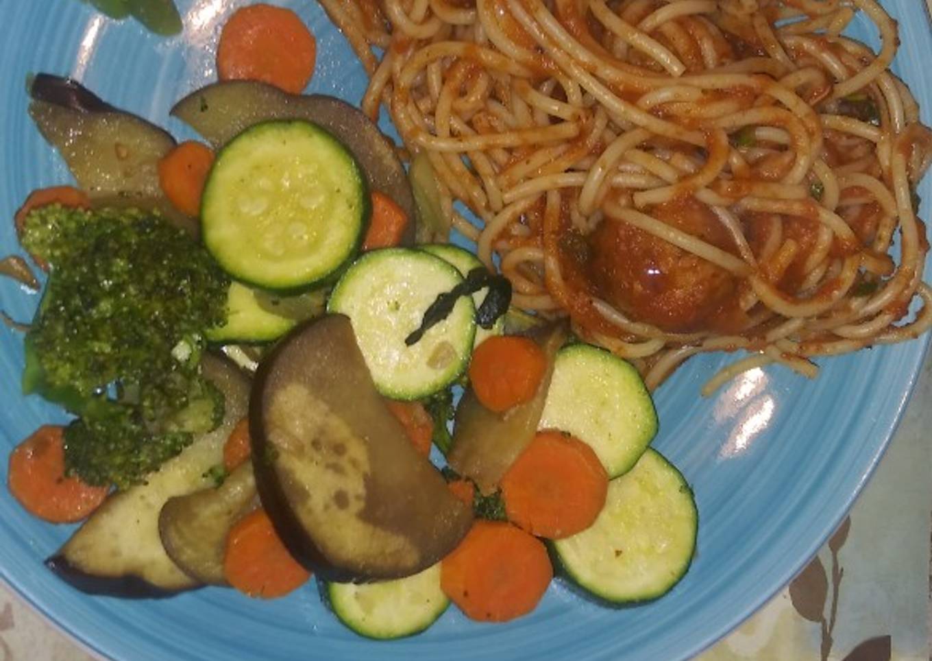 Chicken meatball Spaghetti