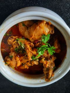 চিকেন ধনিয়া (Chicken dhaniya recipe in Bengali) রেসিপির প্রধান ছবি