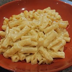 A picture of Classic Mac and Cheese.
