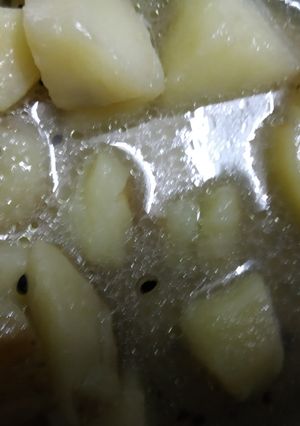 সাদা আলুর তরকারি রেসিপির প্রধান ছবি