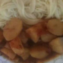 A picture of Potato stew and spaghetti.