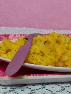 पोहे (pohe recipe in Hindi) रेसिपी मुख्य फोटो