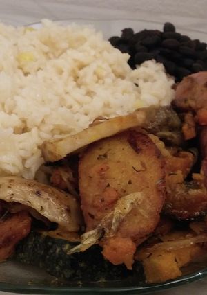 Una foto de Ropa vieja