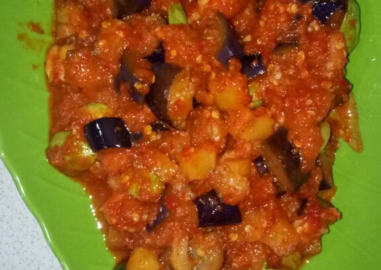 Resep Balado terong,udang,kentang dan petai Anti Gagal