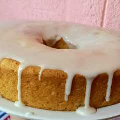Una foto de Budín de naranja, súper rico y Húmedo 🍊🍊😋😋