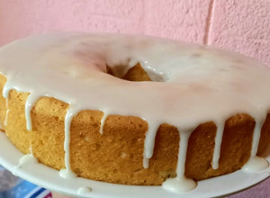 Una foto de Budín de naranja, súper rico y Húmedo 🍊🍊😋😋
