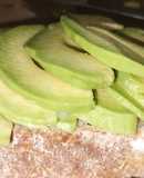 Rodajas de pan de masa madre con palta🥑🥑!!