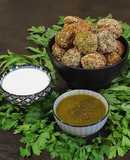Ta'ameya di fave con salsa allo yogurt e pesto alla menta
