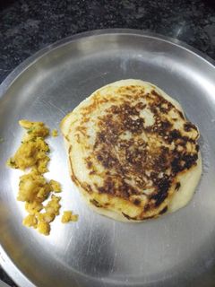 A picture of Semolina Uttapam.