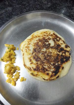 A picture of Semolina Uttapam.