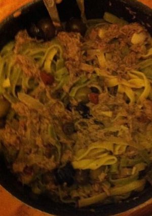 Une photo de Tagliatelles bicolores au thon et olives