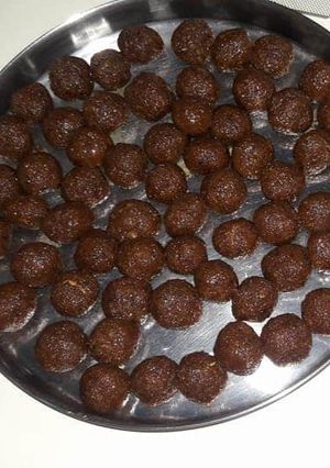 নারকেল নাড়ু(narkel naru recipe in bengali) রেসিপির প্রধান ছবি