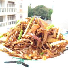 Caramelized Spicy Anchovies / Ikan Bilis A picture of Caramelized Spicy Anchovies / Ikan Bilis.