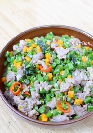 Hình của món Thịt Heo Xào Đậu Đũa Kiểu Thái.