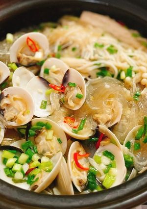 Hình của món Miến nghêu kiểu người Hoa.