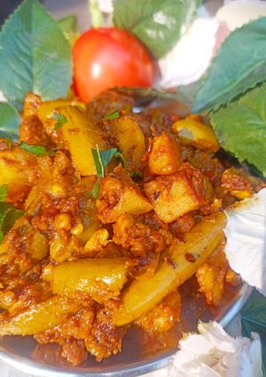 आलू परवल की सूखी सब्जी (aloo parwal ki sukhi sabzi recipe in Hindi) रेसिपी मुख्य फोटो