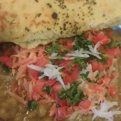 A picture of Street food :-) matar kulcha.