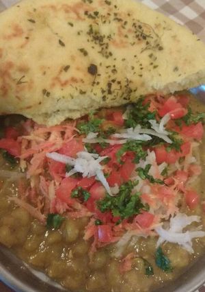 A picture of Street food :-) matar kulcha.