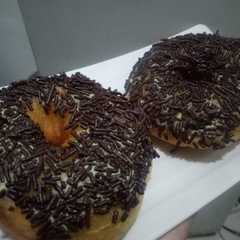 A picture of Donat anti gagal,!!! empuuukkk, ekonomisssss.