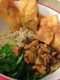 Mie Ayam Jamur Pangsit Goreng