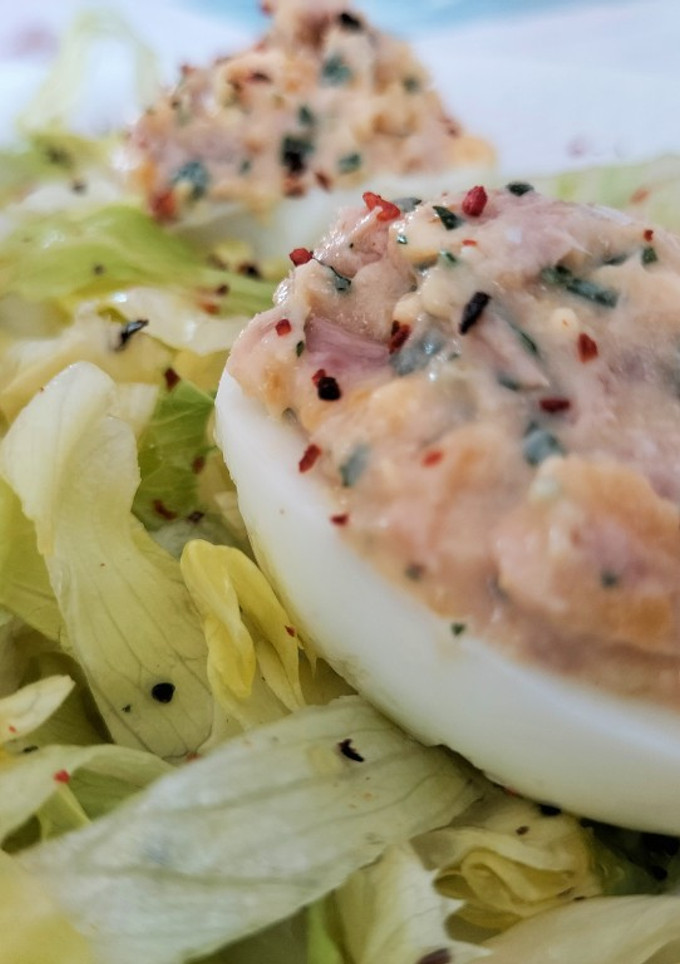 Una foto de Huevos rellenos