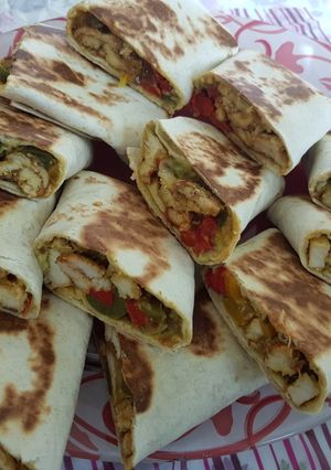 صورة لوصفة فاهيتا الدجاج (ساندويش) بطريقه سهلة وسريعة 🌯