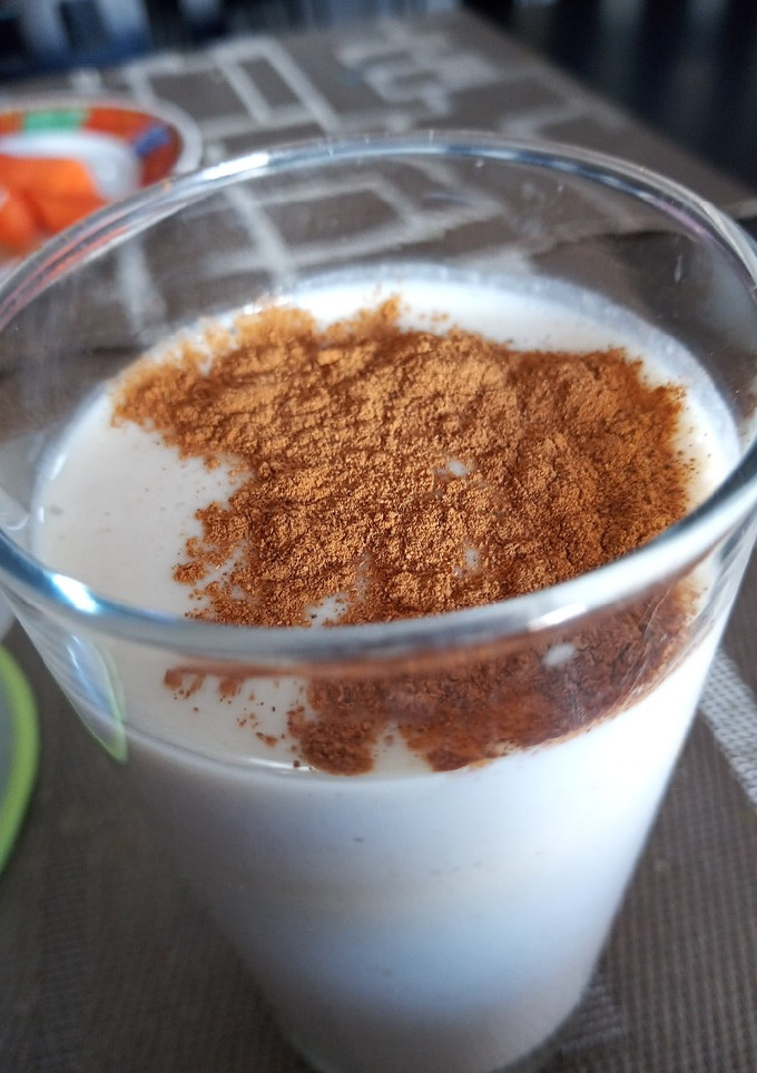 Una foto de Kéfir con mermelada de pera 🍐🥛