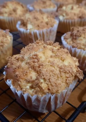 Foto di Muffin Mele e Ricotta con Crumble di Amaretti
