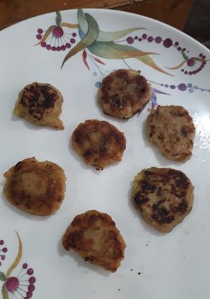 A picture of Banana tikkis.