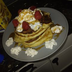 A picture of Strawberry pancakes.