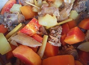 Hình của món Gà Hầm Đu Đủ.