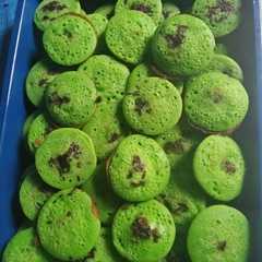 A picture of Pukis pandan sederhana.