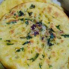 A picture of Potato filling naan.