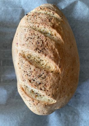 Egyszerű házi kenyér recept fotója