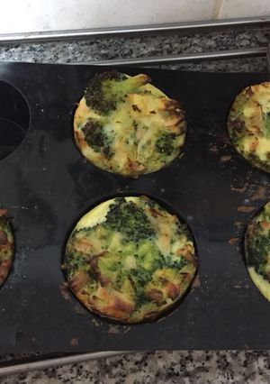 Una foto de Muffins deBrócoli y Puerro
