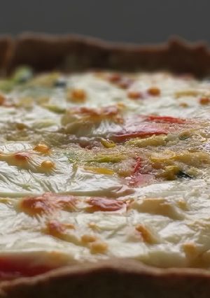 Una foto de Tarta integral con lo que tenemos en la heladera 👌🏽