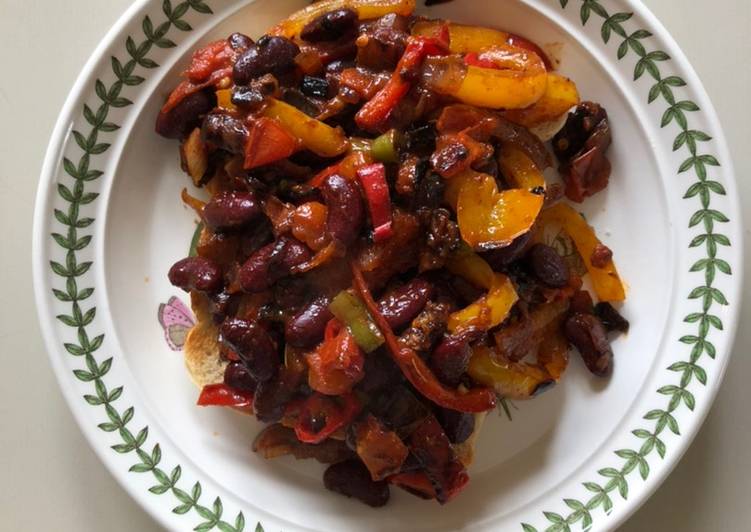 Step-by-Step Guide to Prepare Homemade Chili, Pepper & Beans on Toast