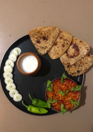 સેવ ટમેટાનું શાક(Sev Tomato Shaak Recipe in Gujarati) રેસીપી મુખ્ય ફોટો