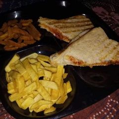 A picture of Manchurian sandwich.
