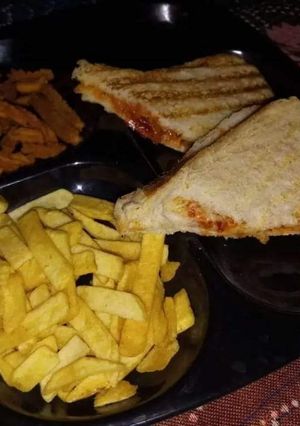 A picture of Manchurian sandwich.