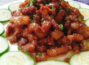 Hình của món Thịt kho mắm ruốc sả ớt.