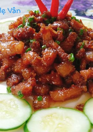 Hình của món Thịt kho mắm ruốc sả ớt.