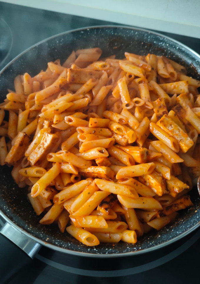 Una foto de Macarrones boloñesa vegan
