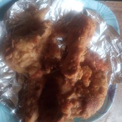 A picture of Chicken with flour mix.