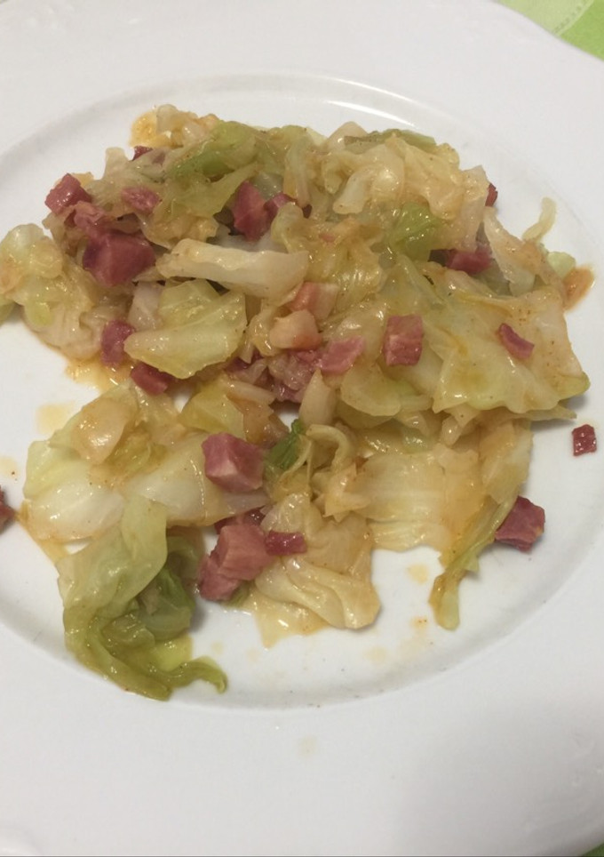 Una foto de Repollo con jamón
